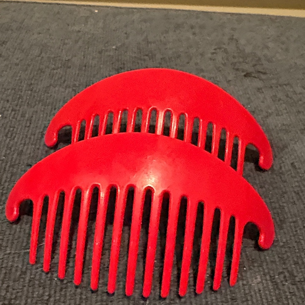 Red Hair Accessory - Picture 3 of 3